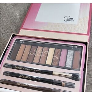 🤩 HOST PICK 🤩 NWT Paris Hilton Eyeshadow Palette w/Brush Eyeliners Mascara Set